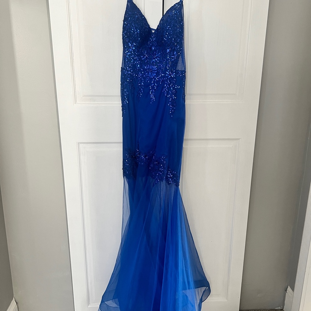 Elegant Blue Sequin Prom/Event Gown